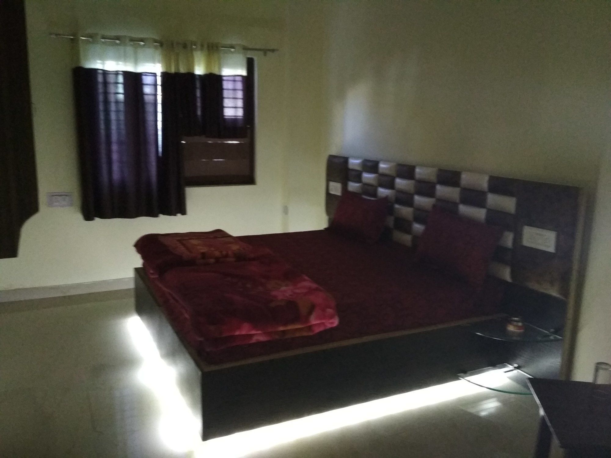 Hotel Pragati Palace Mathura Buitenkant foto