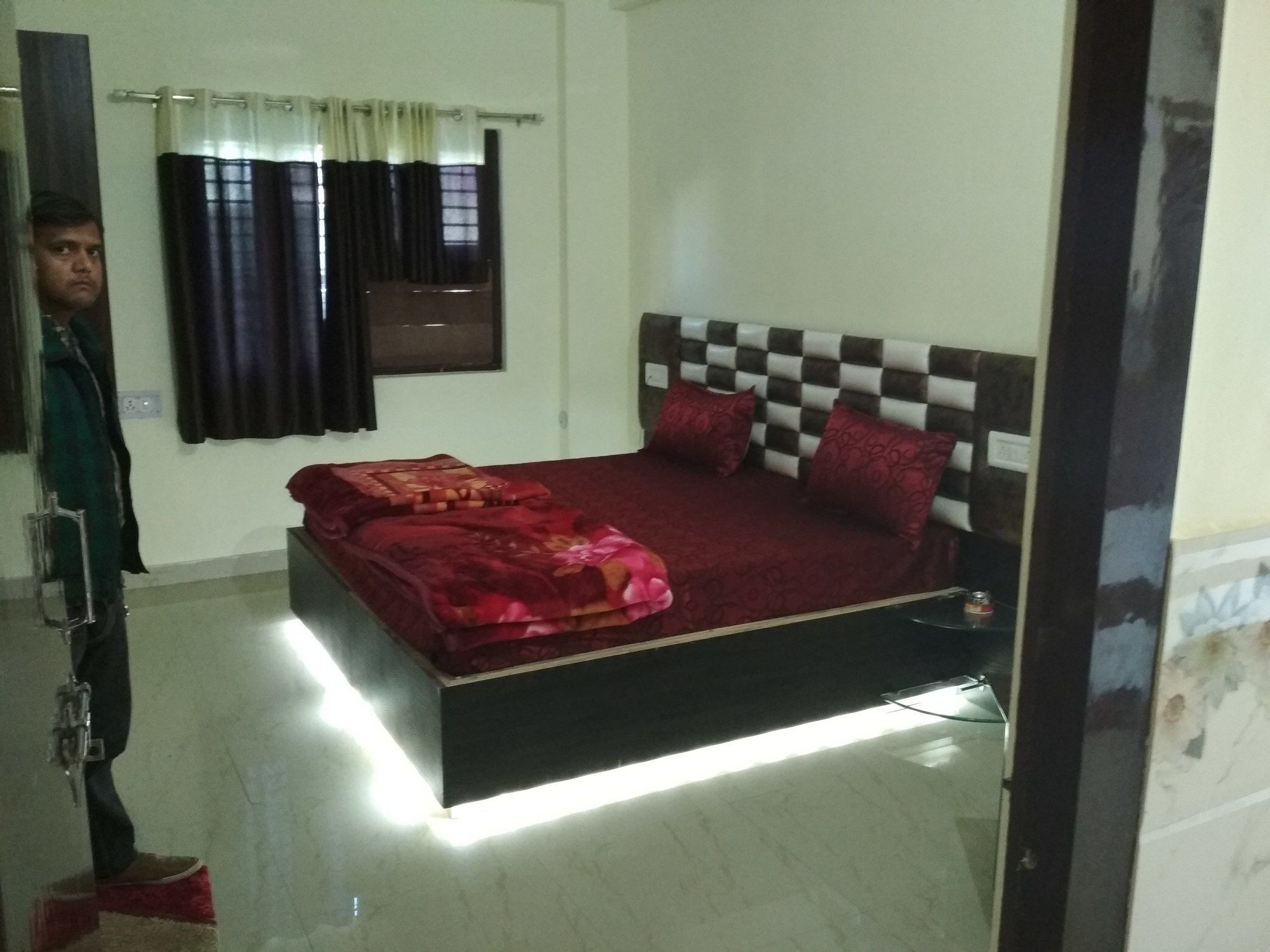 Hotel Pragati Palace Mathura Buitenkant foto