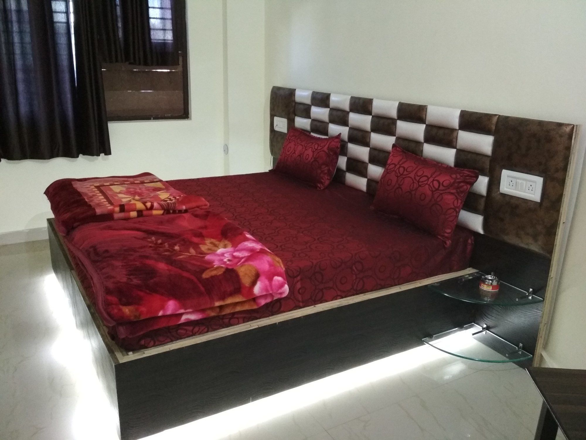 Hotel Pragati Palace Mathura Buitenkant foto